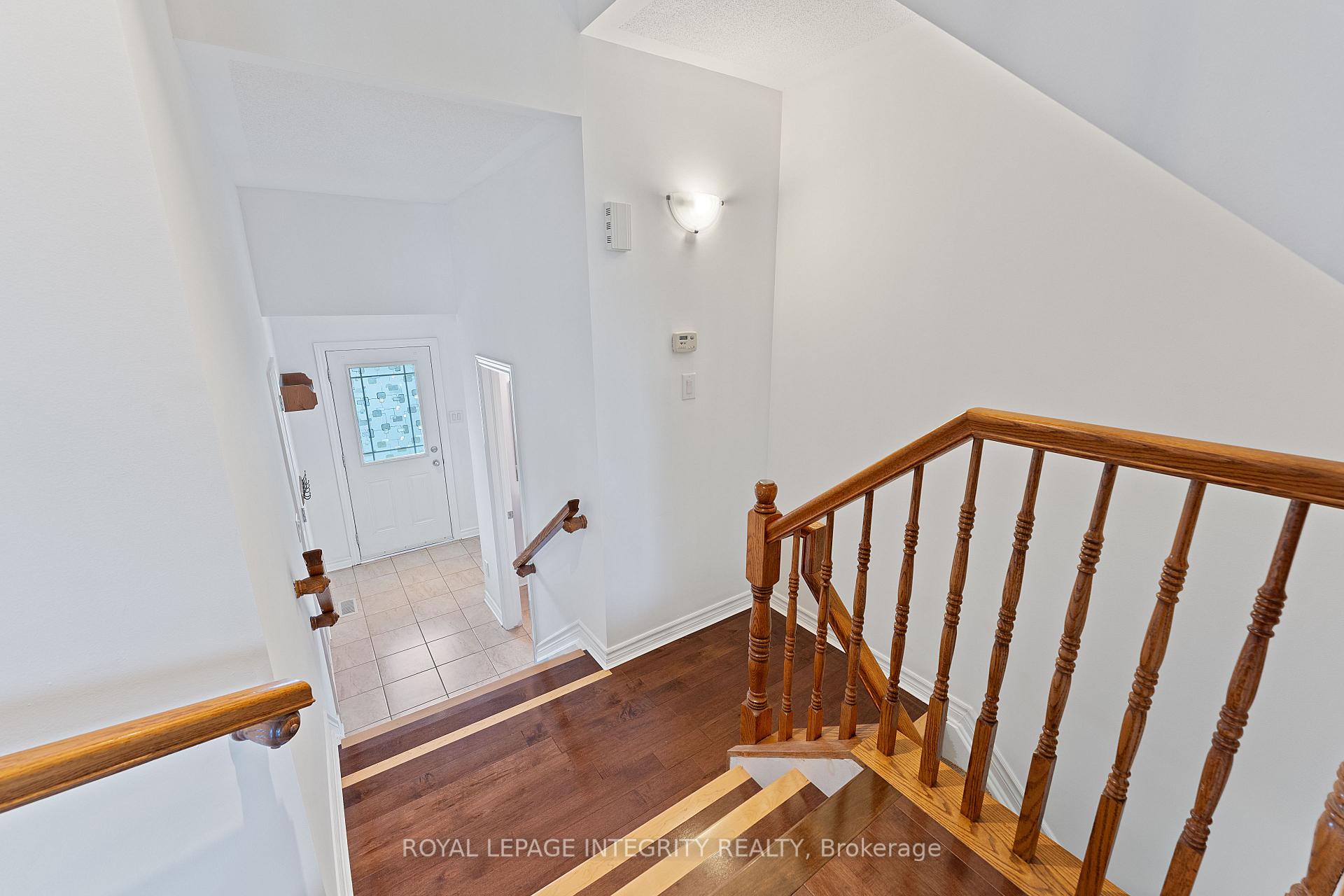 Photo 2 of 258 Catamount Court, Ottawa, Kanata - Emerald Meadows/Trailwest — HOMEH