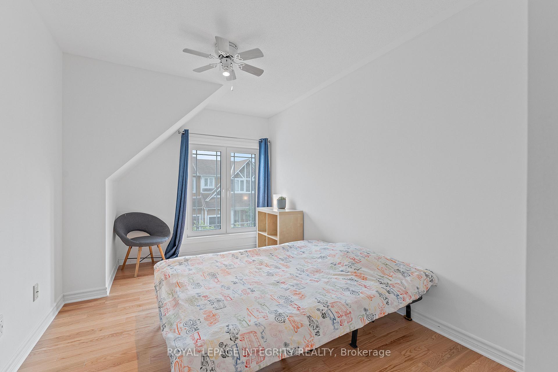 Photo 18 of 258 Catamount Court, Ottawa, Kanata - Emerald Meadows/Trailwest — HOMEH
