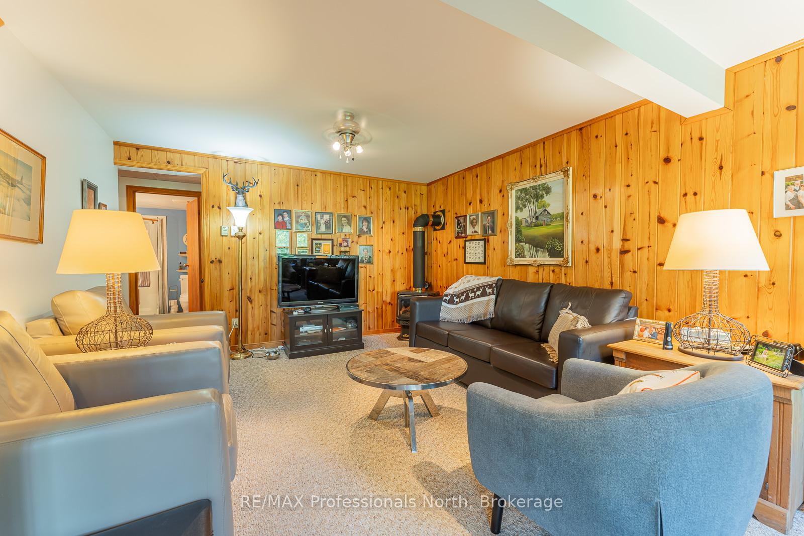Photo 18 of 1029 Loyalist Drive, Minden Hills, Lutterworth — HOMEH