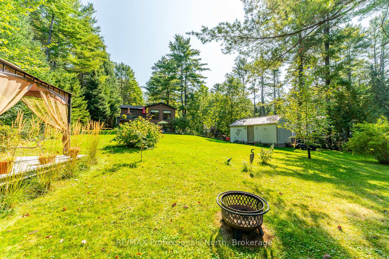 Photo 34 of 1029 Loyalist Drive, Minden Hills, Lutterworth — HOMEH