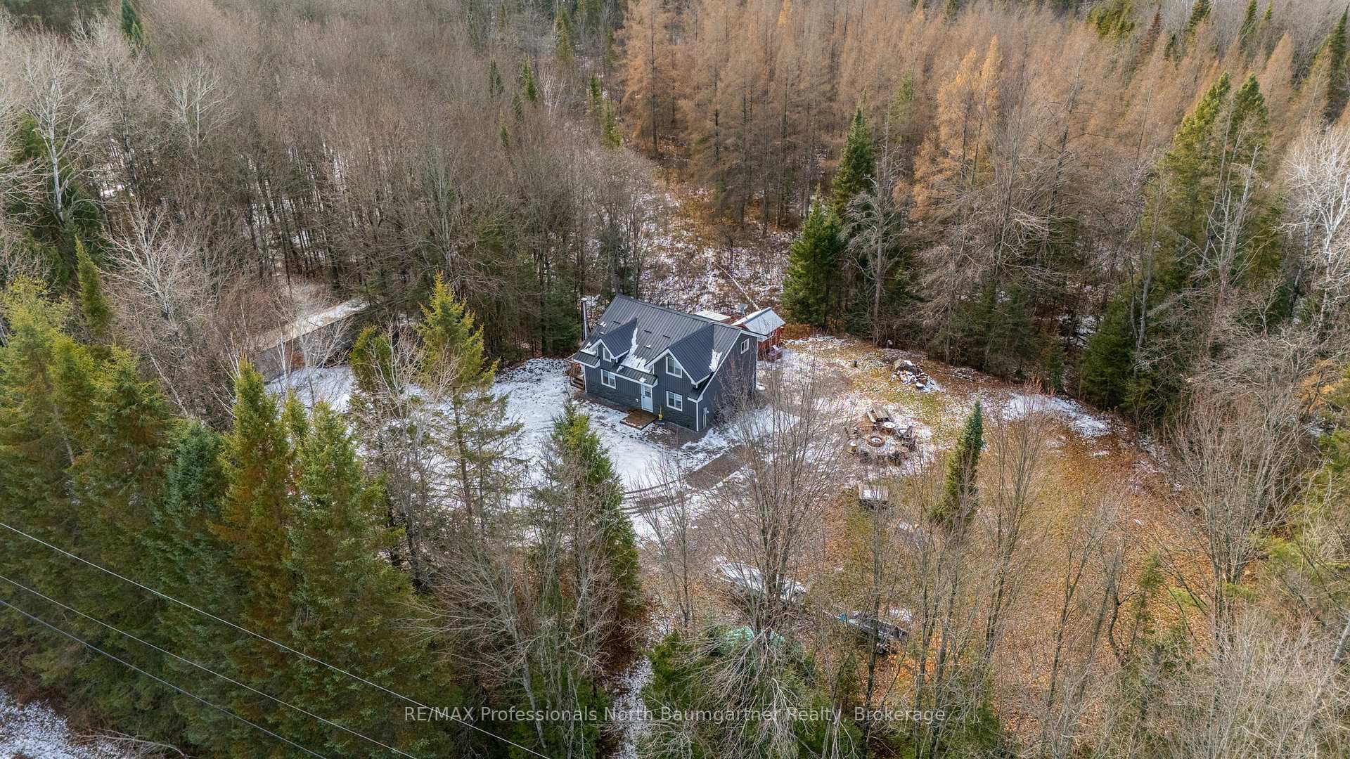 Photo 3 of 3475 Gelert Road, Minden Hills, Snowdon — HOMEH
