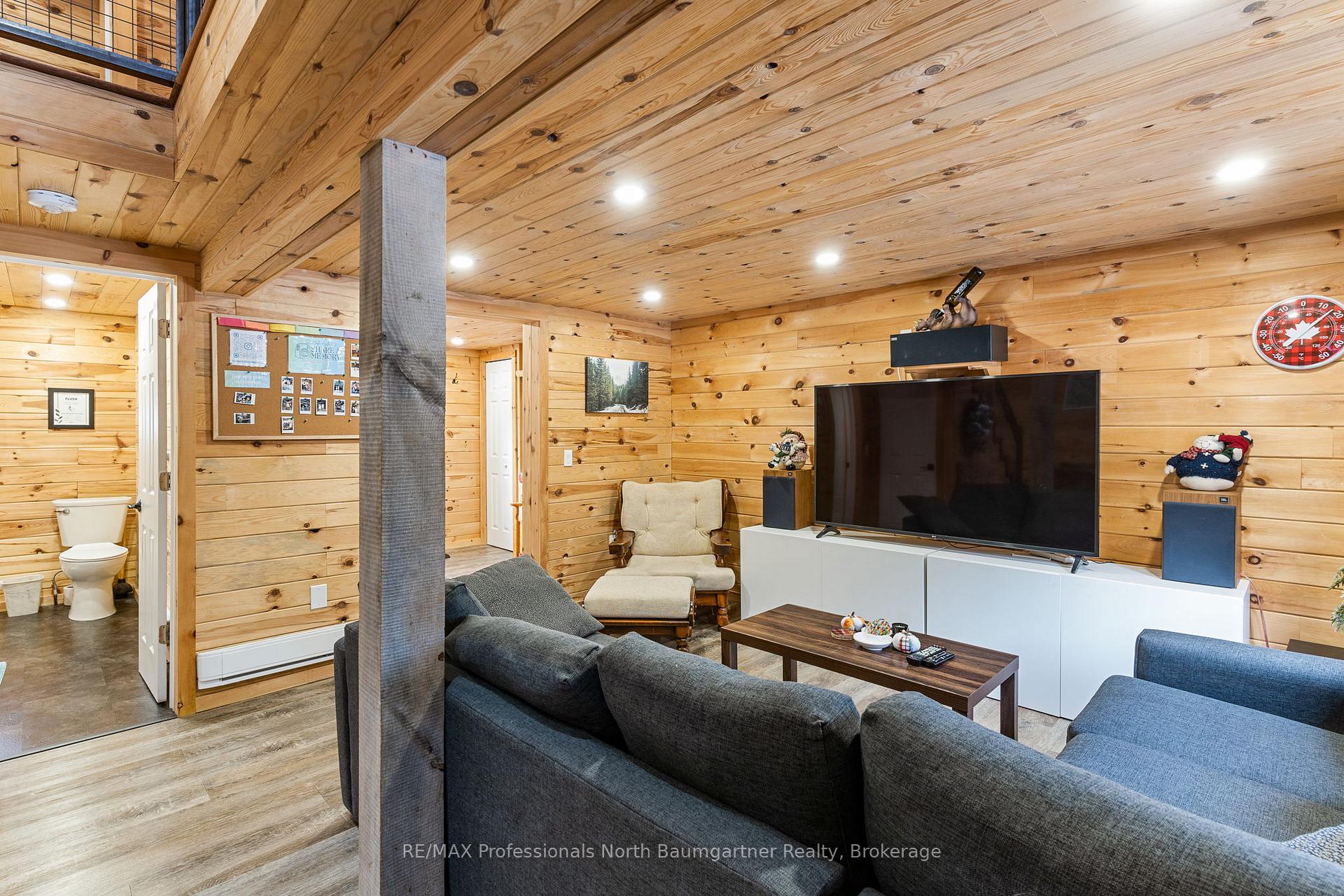 Photo 8 of 3475 Gelert Road, Minden Hills, Snowdon — HOMEH