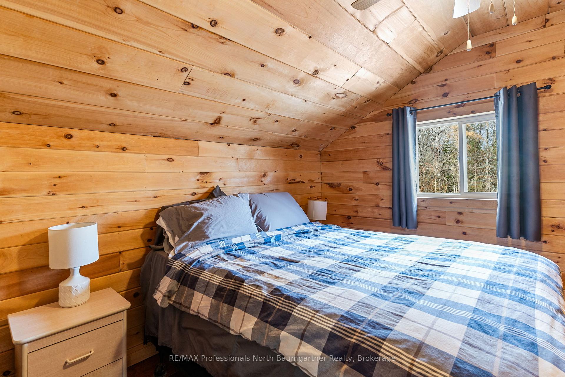 Photo 23 of 3475 Gelert Road, Minden Hills, Snowdon — HOMEH