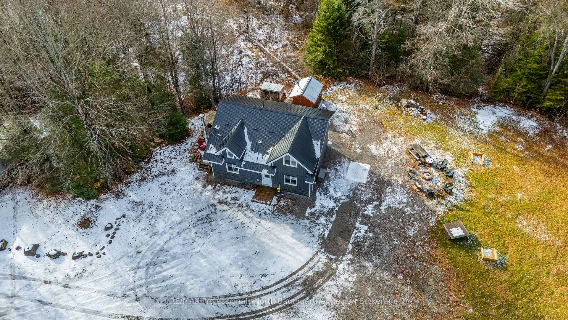 Photo 35 of 3475 Gelert Road, Minden Hills, Snowdon — HOMEH