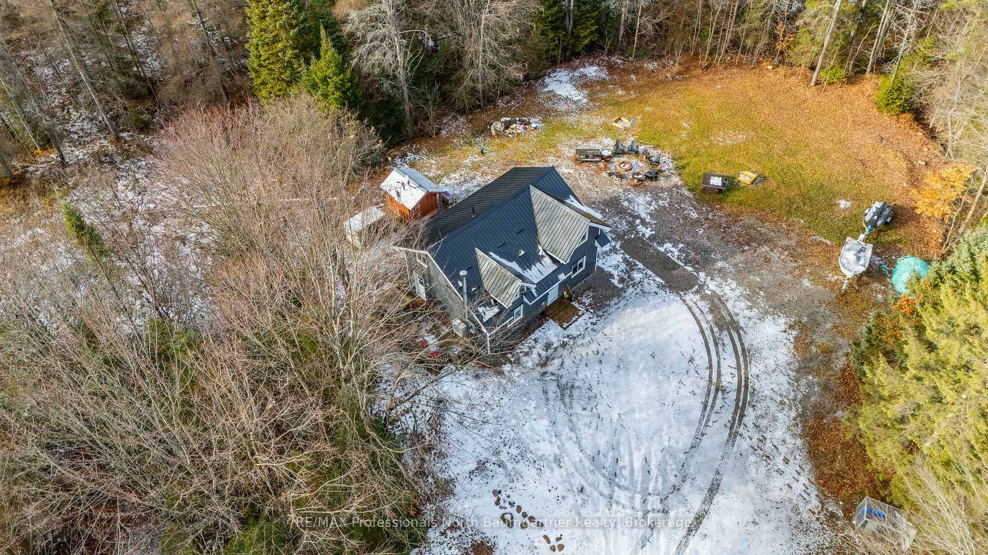 Photo 36 of 3475 Gelert Road, Minden Hills, Snowdon — HOMEH