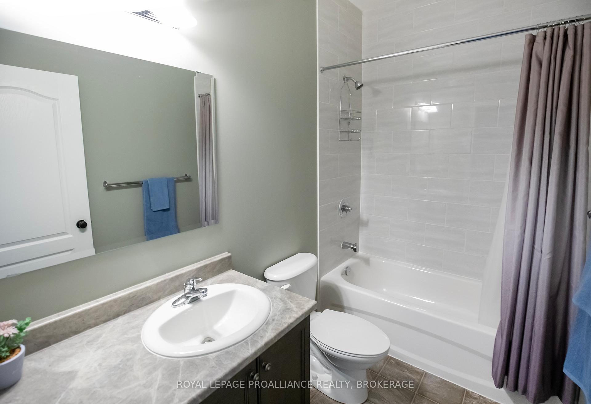 Photo 12 of 823 Augusta Drive, Kingston, City Northwest — HOMEH