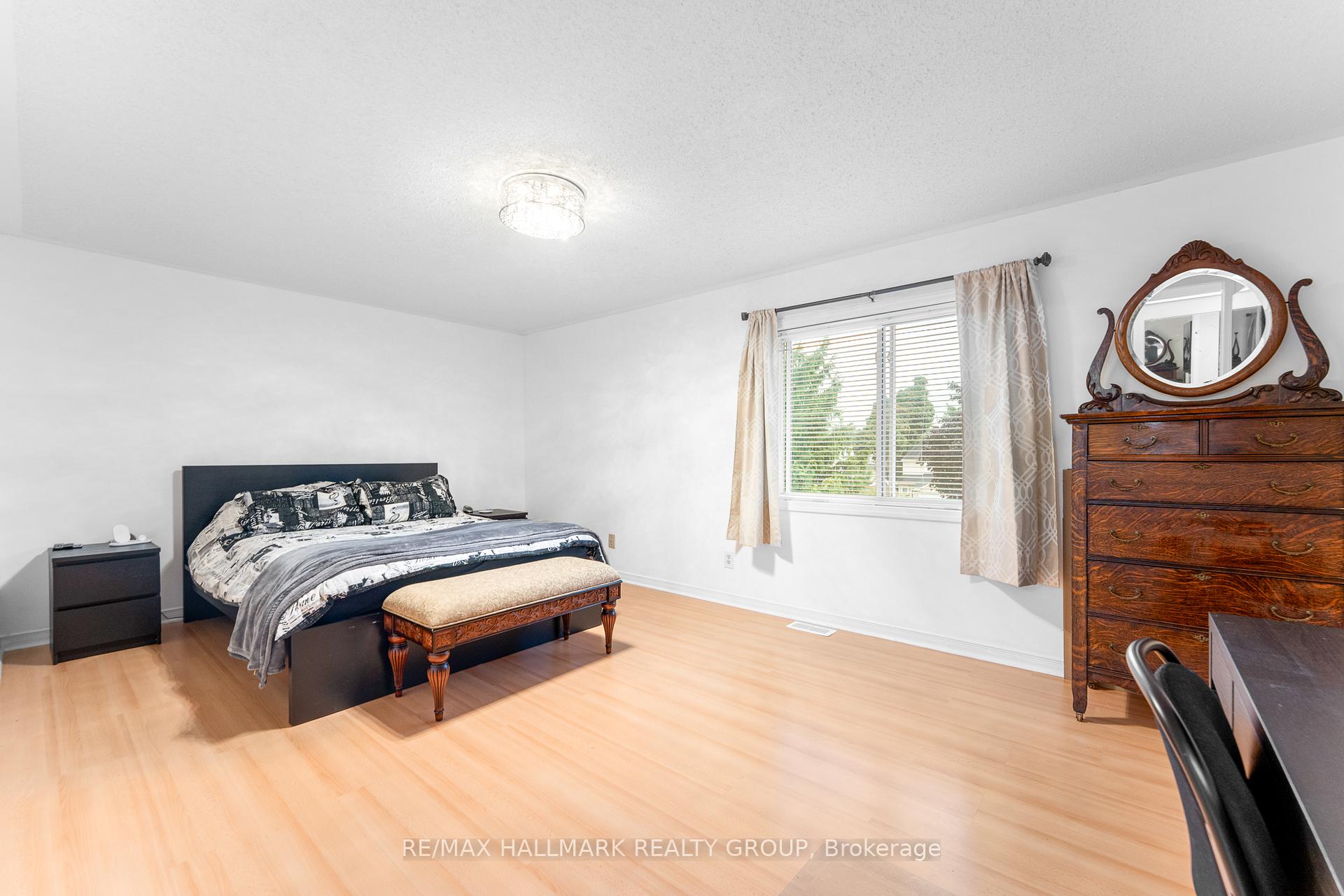 Photo 25 of 59 Shearer Crescent, Ottawa, Kanata - Katimavik — HOMEH