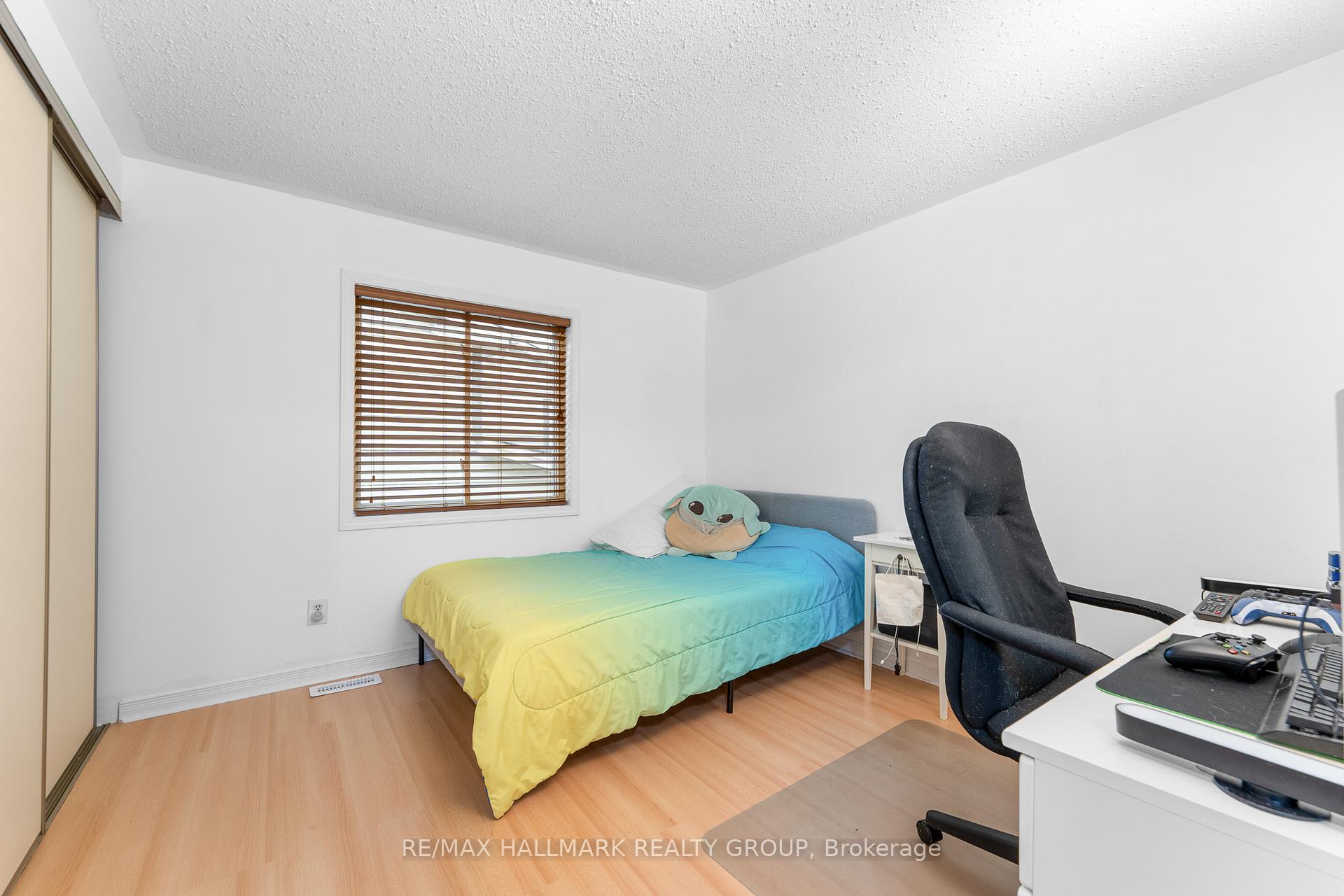 Photo 33 of 59 Shearer Crescent, Ottawa, Kanata - Katimavik — HOMEH