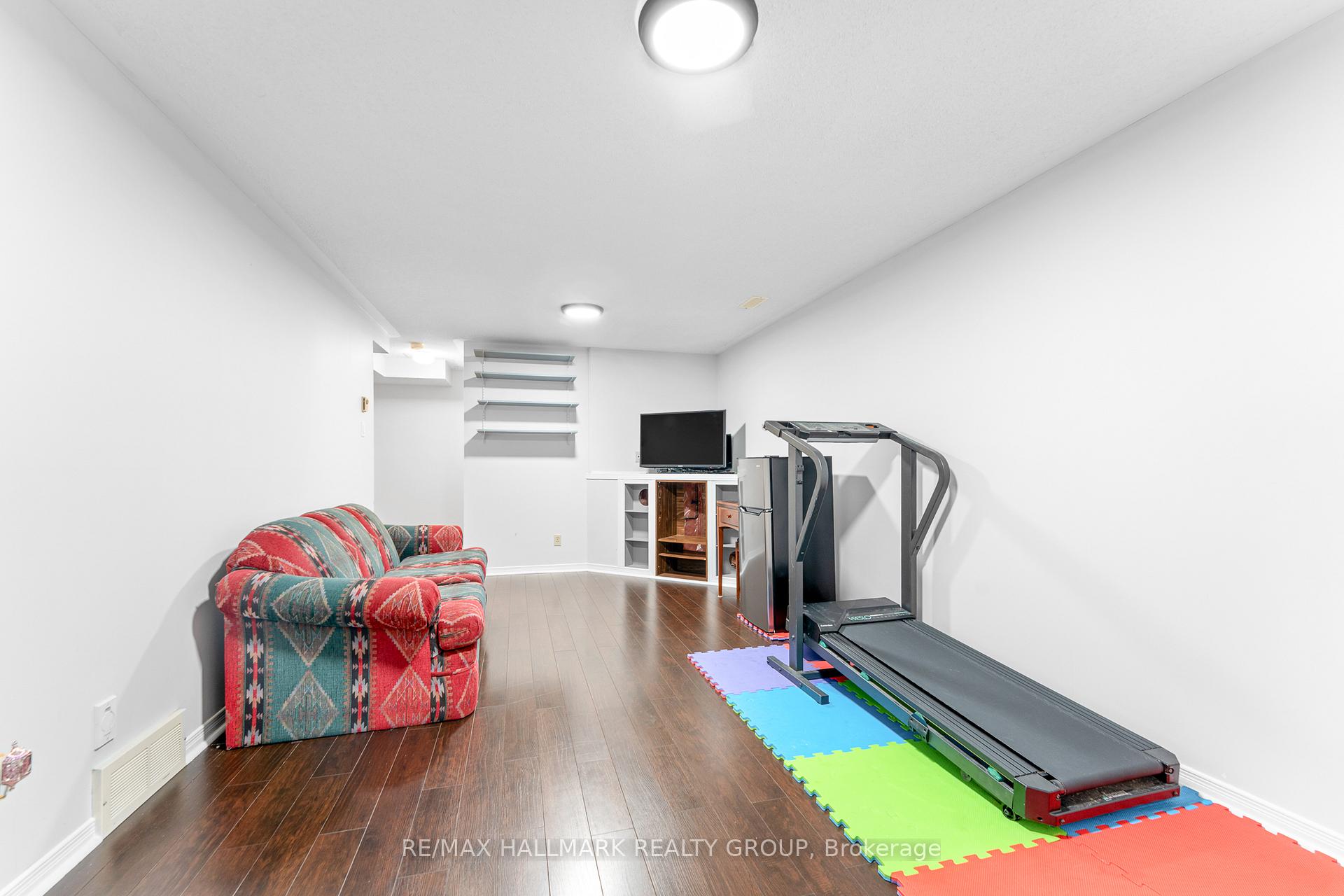 Photo 38 of 59 Shearer Crescent, Ottawa, Kanata - Katimavik — HOMEH