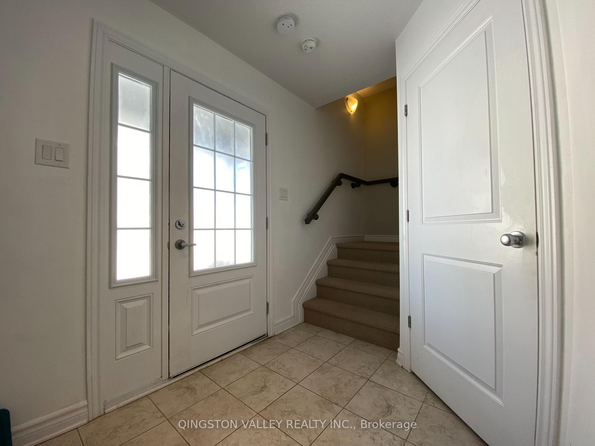 Photo 3 of 10 Fallengale Crescent, Ottawa, Kanata - Kanata Lakes/Heritage Hills — HOMEH