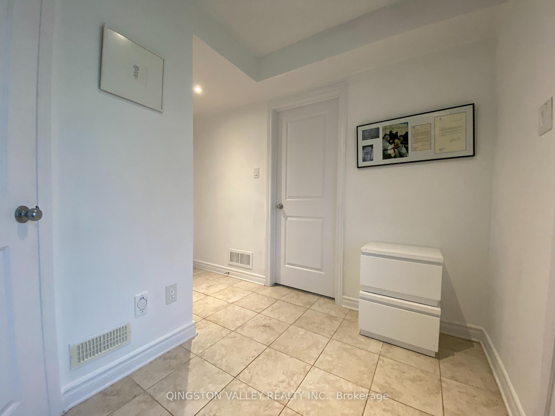 Photo 4 of 10 Fallengale Crescent, Ottawa, Kanata - Kanata Lakes/Heritage Hills — HOMEH