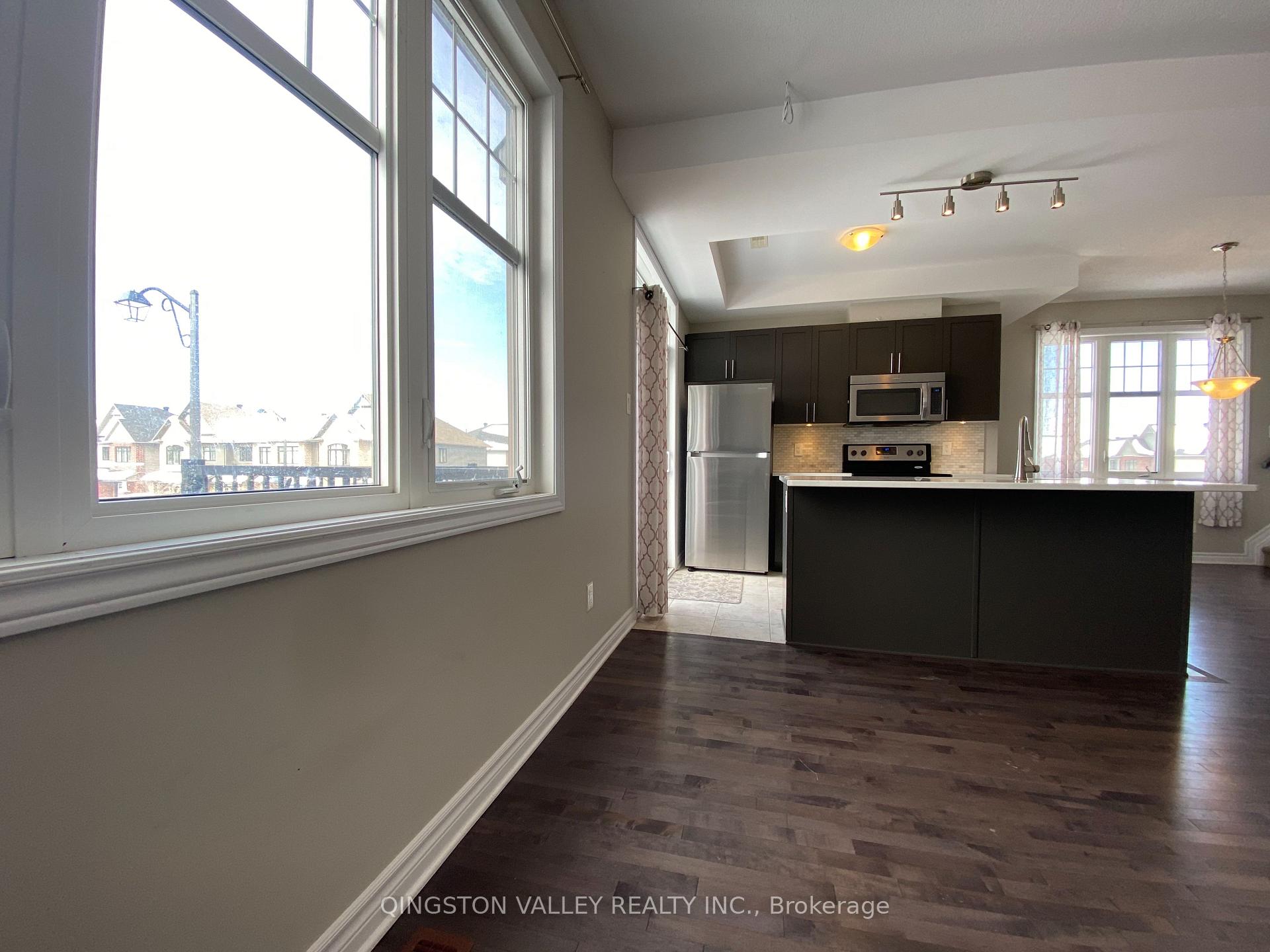 Photo 10 of 10 Fallengale Crescent, Ottawa, Kanata - Kanata Lakes/Heritage Hills — HOMEH