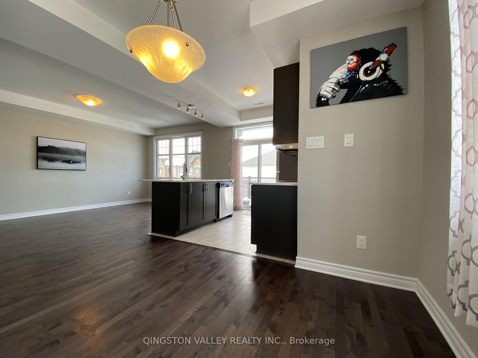 Photo 12 of 10 Fallengale Crescent, Ottawa, Kanata - Kanata Lakes/Heritage Hills — HOMEH