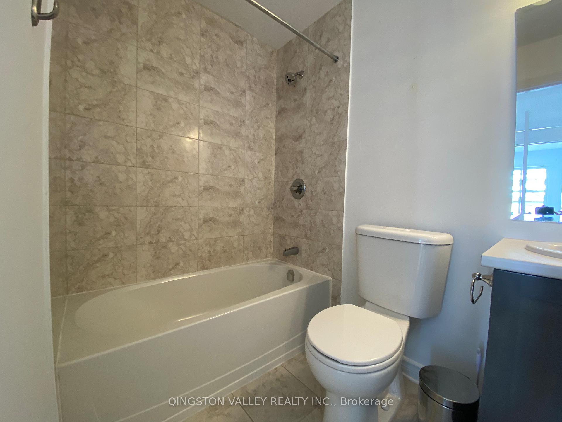 Photo 15 of 10 Fallengale Crescent, Ottawa, Kanata - Kanata Lakes/Heritage Hills — HOMEH