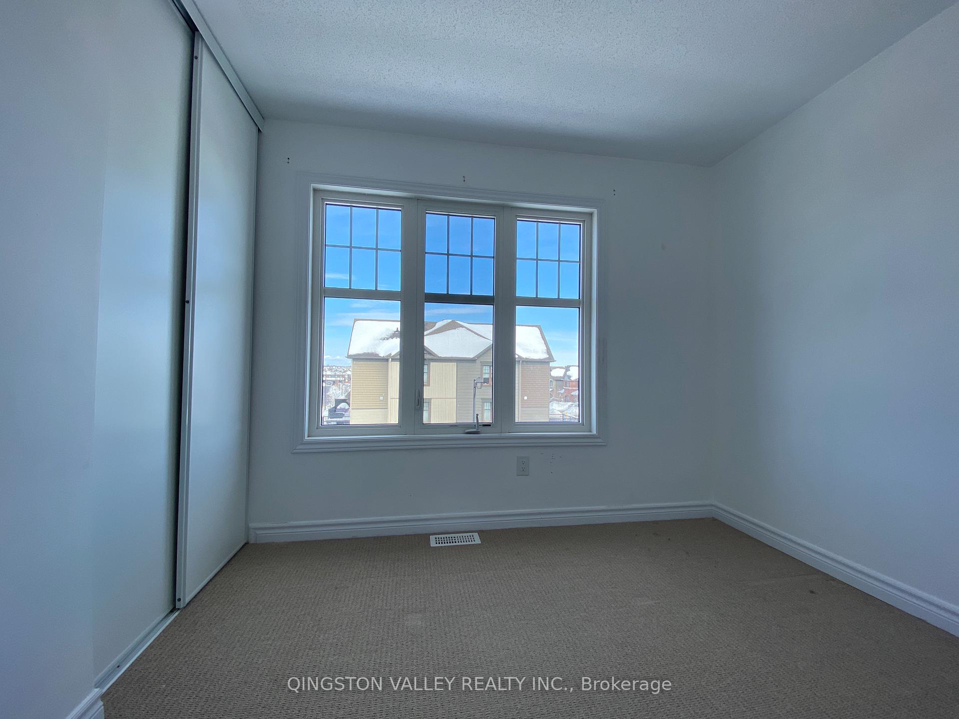 Photo 19 of 10 Fallengale Crescent, Ottawa, Kanata - Kanata Lakes/Heritage Hills — HOMEH