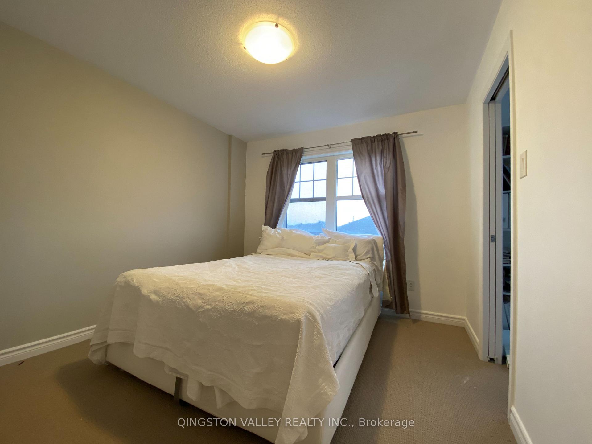 Photo 21 of 10 Fallengale Crescent, Ottawa, Kanata - Kanata Lakes/Heritage Hills — HOMEH