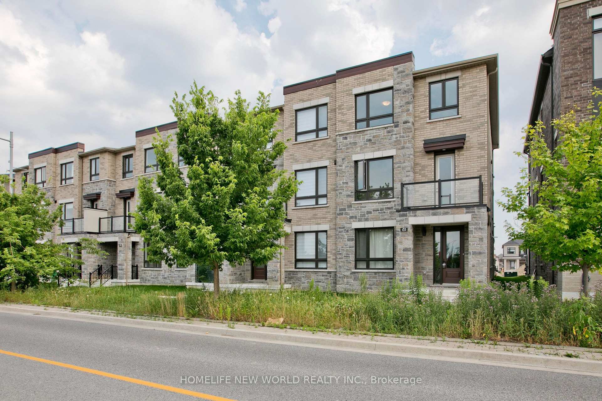 Photo 1 of 83 Mumbai Drive, Markham, Middlefield — HOMEH
