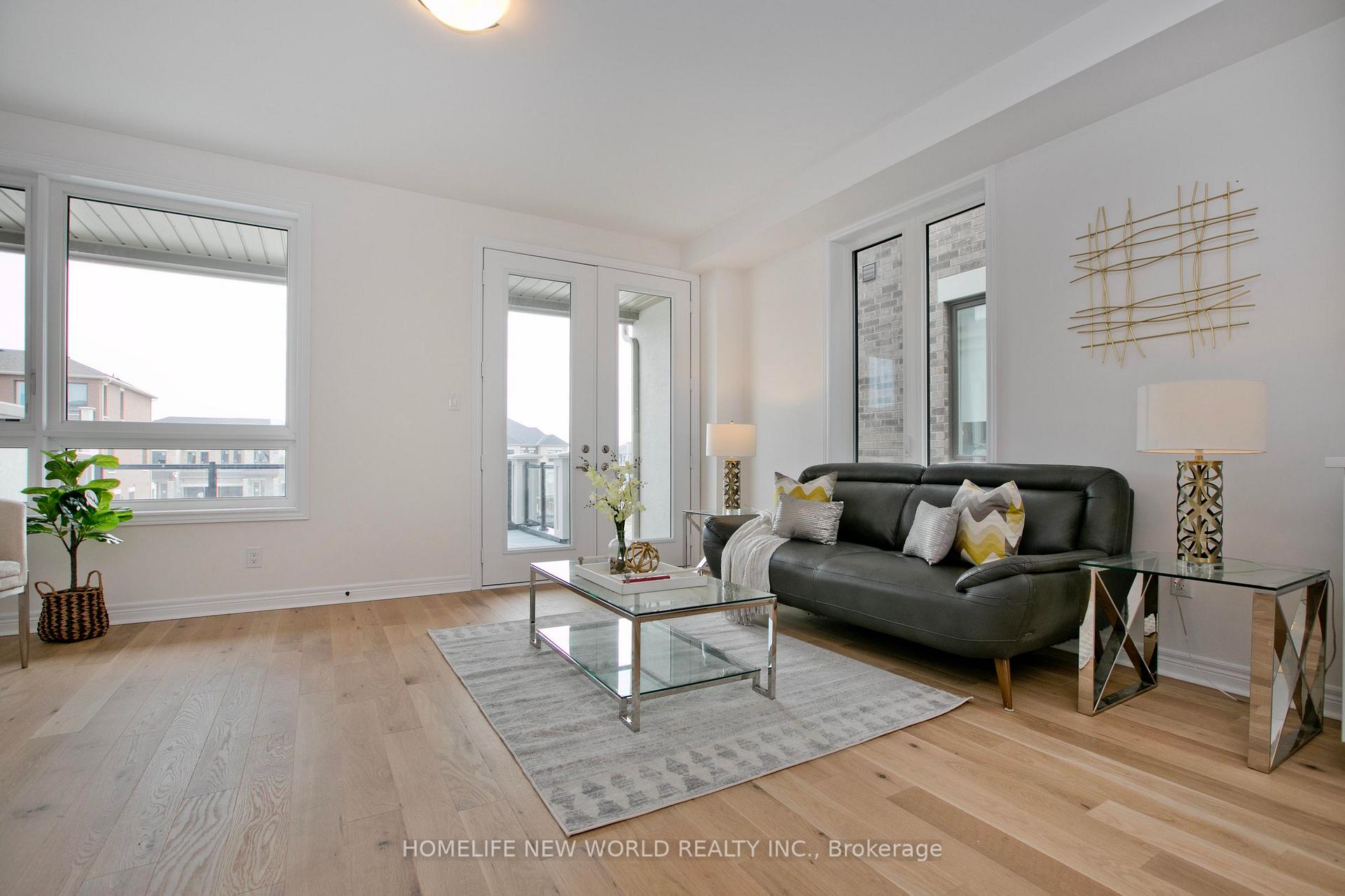 Photo 4 of 83 Mumbai Drive, Markham, Middlefield — HOMEH