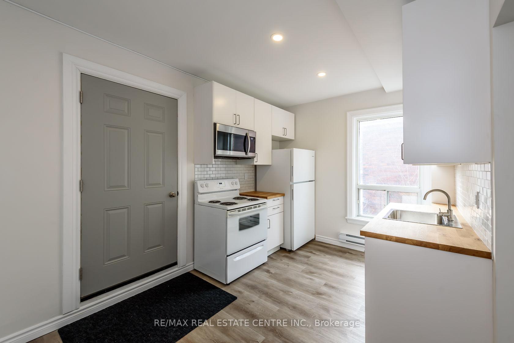 Photo 3 of Unit 2, 191 Sherman Avenue S, Hamilton, St. Clair — HOMEH