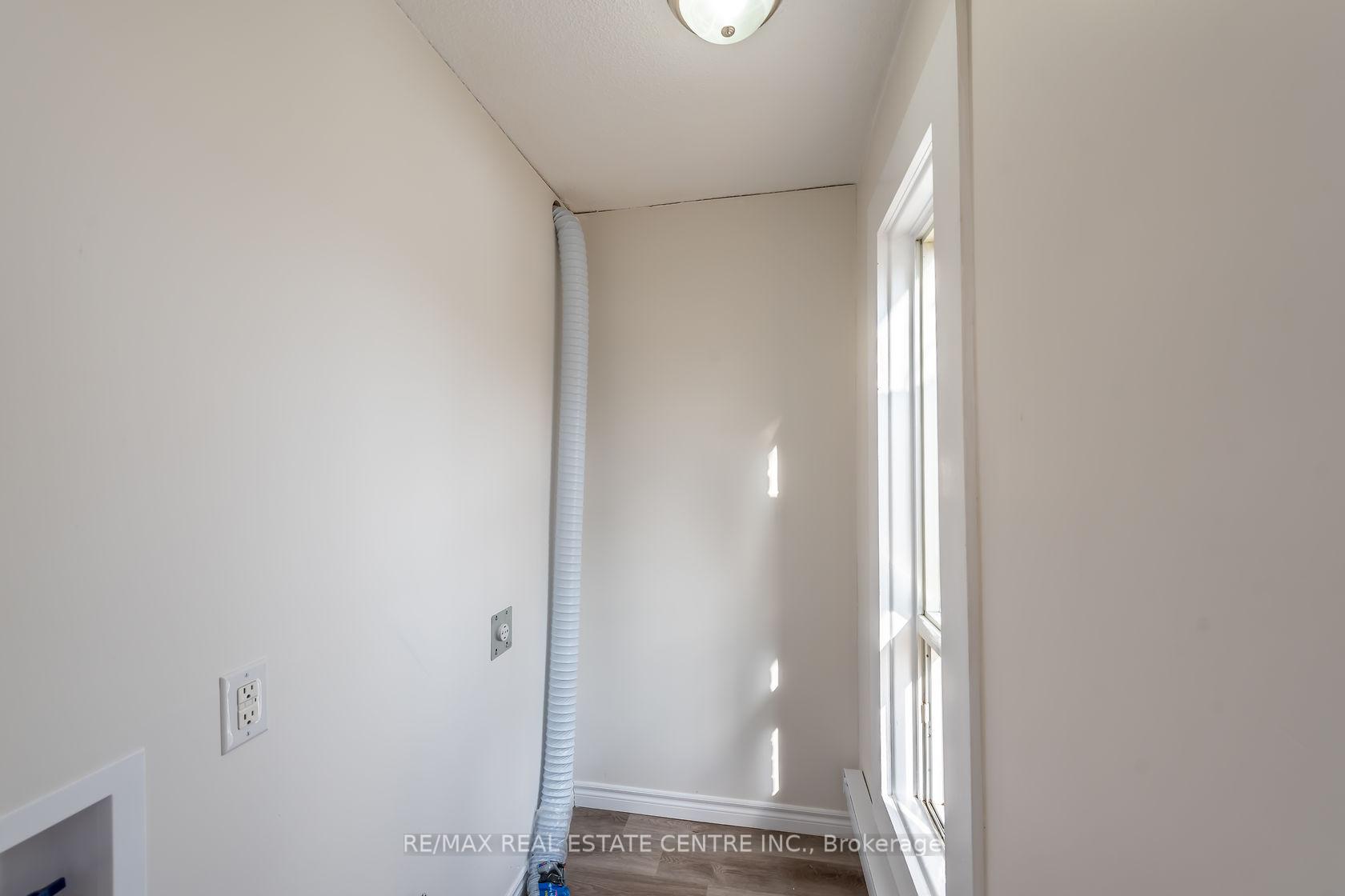 Photo 5 of Unit 2, 191 Sherman Avenue S, Hamilton, St. Clair — HOMEH