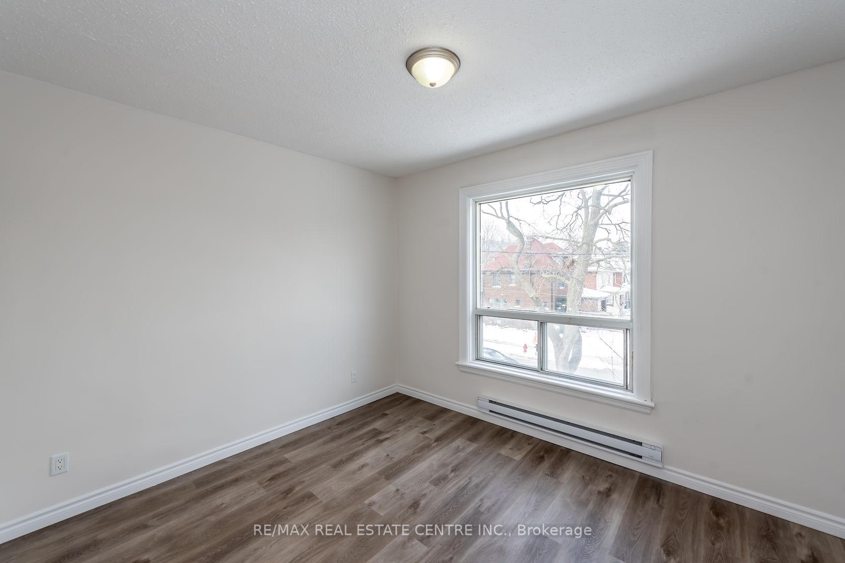 Photo 11 of Unit 2, 191 Sherman Avenue S, Hamilton, St. Clair — HOMEH