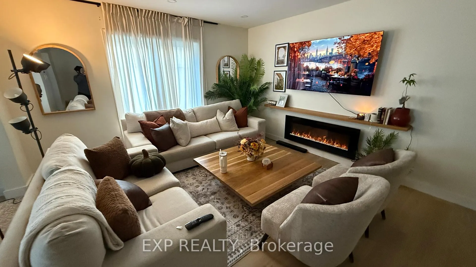 Photo 6 of 2537 Waterlilly Way, Ottawa, Barrhaven - Heritage Park — HOMEH