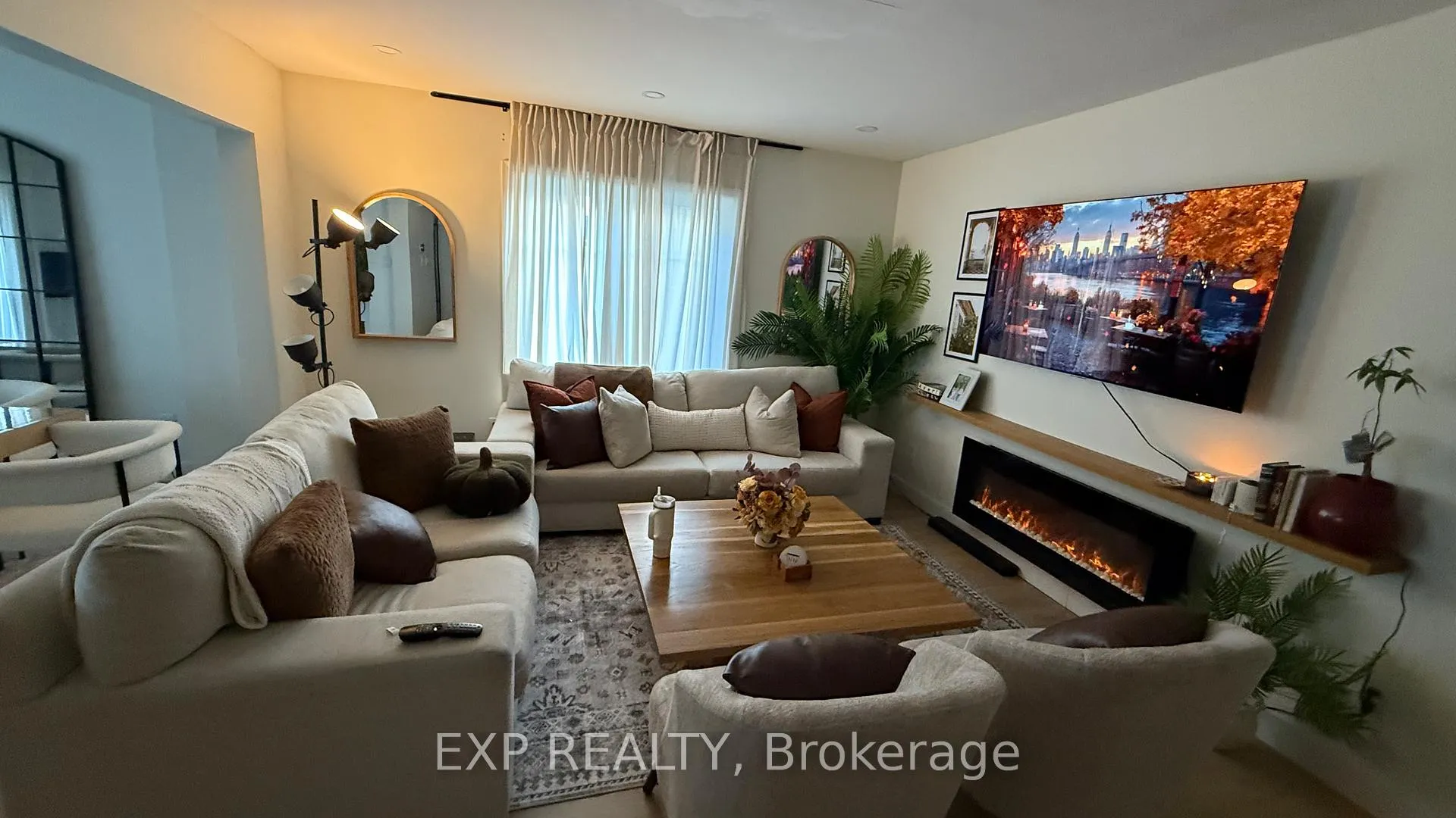 Photo 7 of 2537 Waterlilly Way, Ottawa, Barrhaven - Heritage Park — HOMEH
