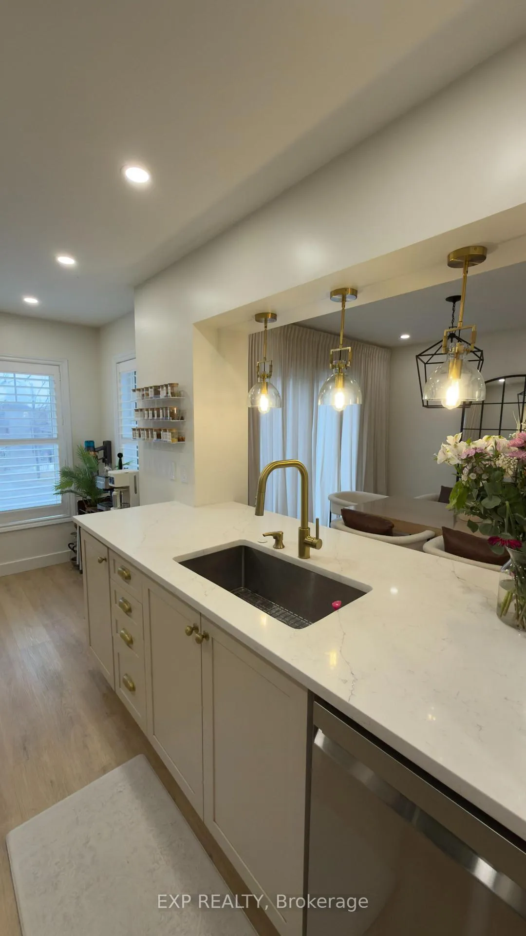 Photo 10 of 2537 Waterlilly Way, Ottawa, Barrhaven - Heritage Park — HOMEH