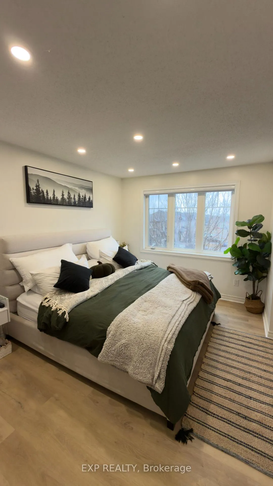Photo 19 of 2537 Waterlilly Way, Ottawa, Barrhaven - Heritage Park — HOMEH
