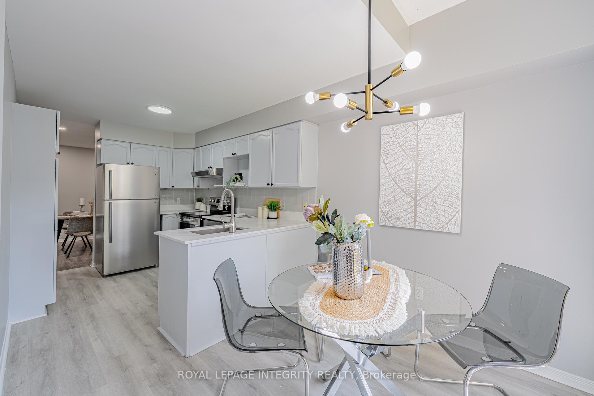 Photo 13 of 165 Kinross Private, Ottawa, Kanata - Morgan's Grant/South March — HOMEH
