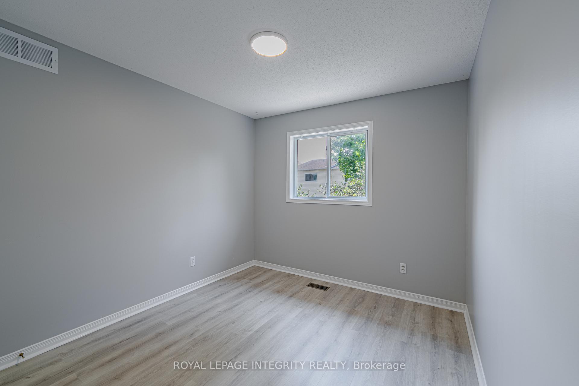 Photo 25 of 165 Kinross Private, Ottawa, Kanata - Morgan's Grant/South March — HOMEH