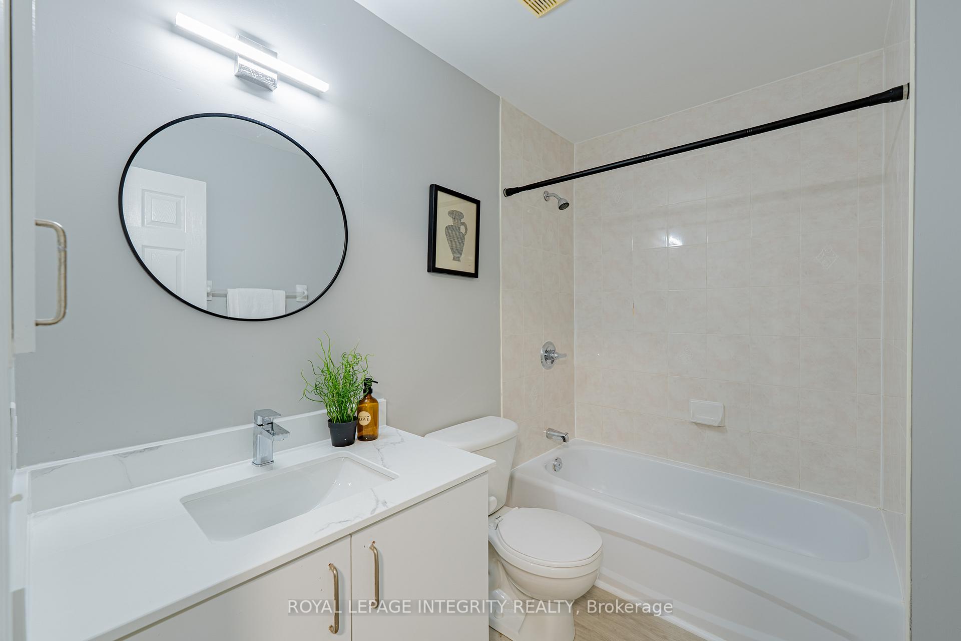 Photo 26 of 165 Kinross Private, Ottawa, Kanata - Morgan's Grant/South March — HOMEH