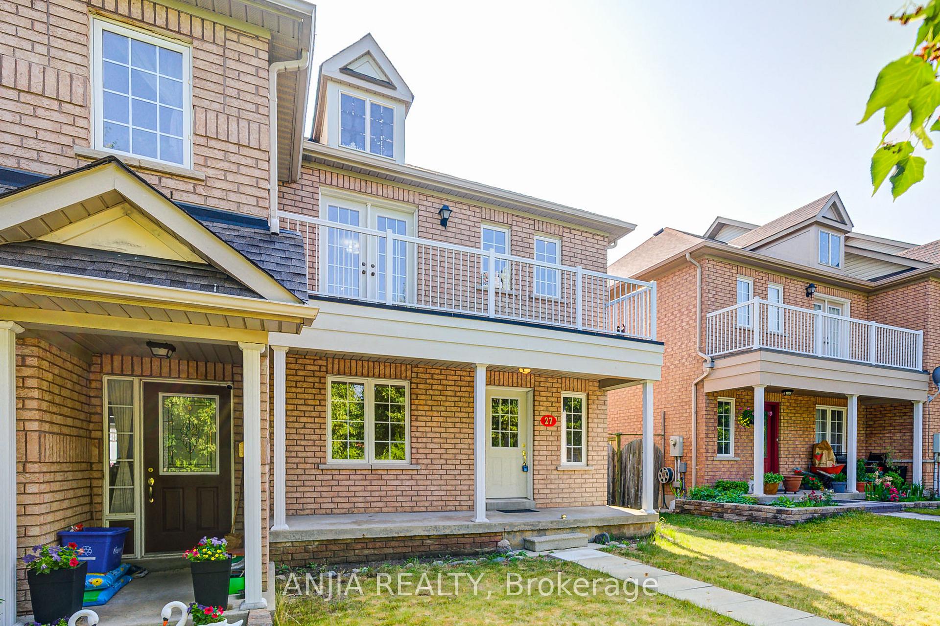 Photo 3 of 27 Piera Gardens, Markham, Village Green-South Unionville — HOMEH