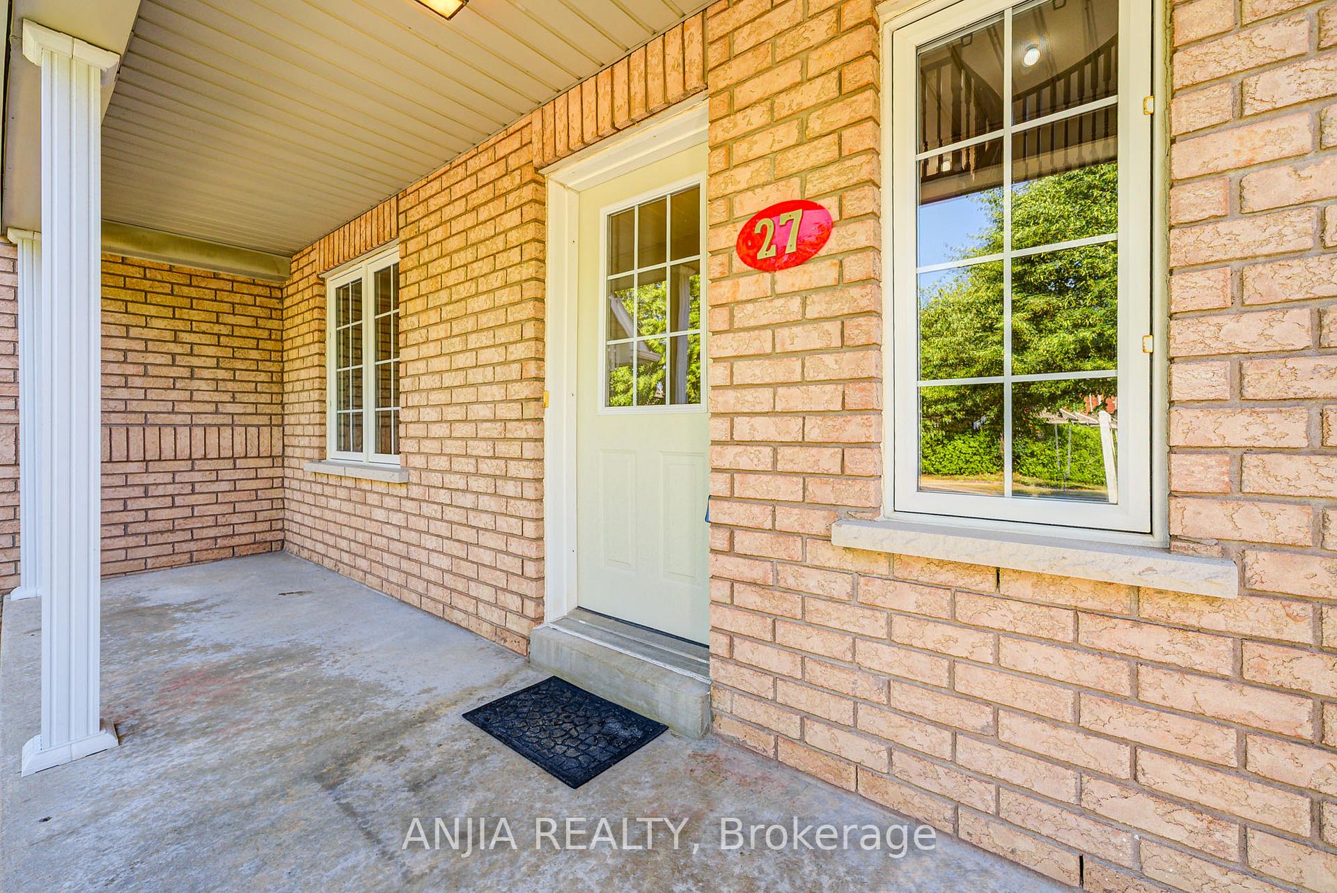 Photo 5 of 27 Piera Gardens, Markham, Village Green-South Unionville — HOMEH