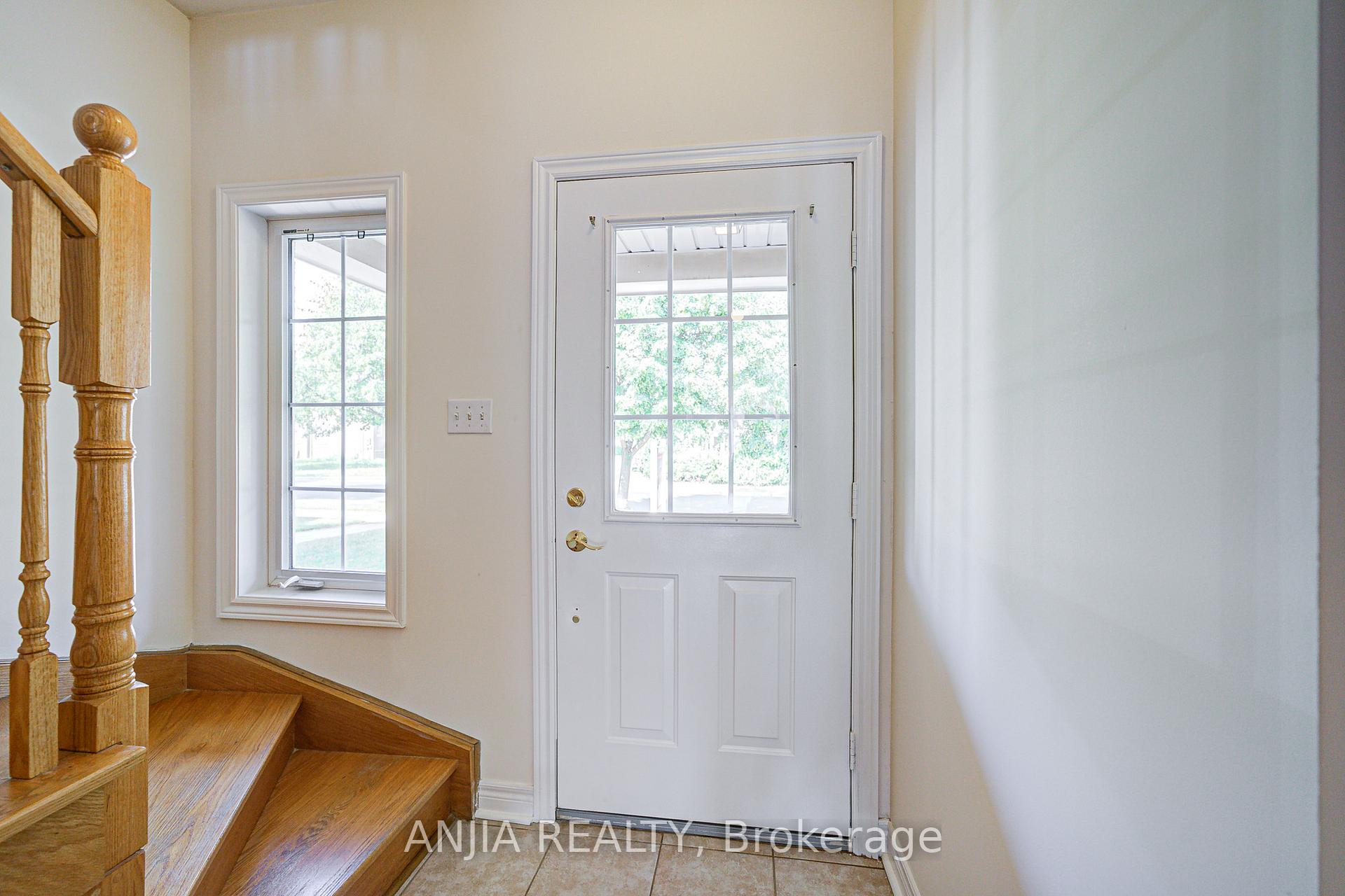 Photo 6 of 27 Piera Gardens, Markham, Village Green-South Unionville — HOMEH