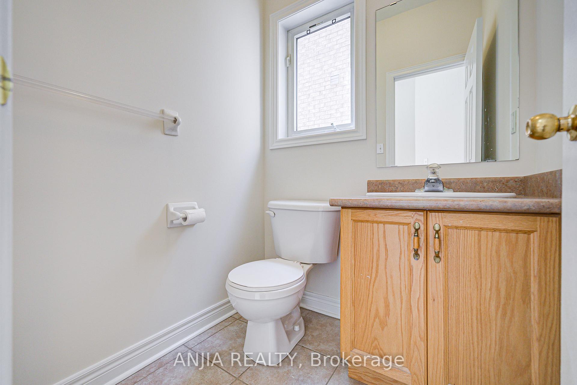 Photo 15 of 27 Piera Gardens, Markham, Village Green-South Unionville — HOMEH