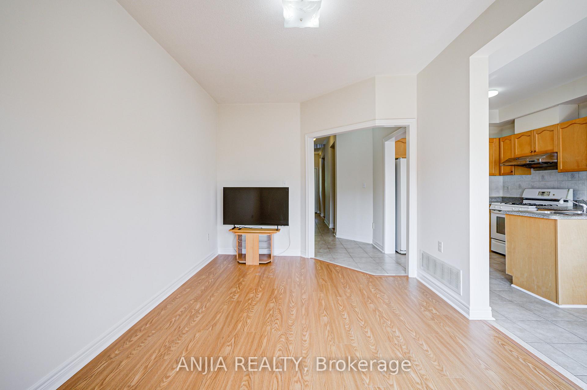 Photo 18 of 27 Piera Gardens, Markham, Village Green-South Unionville — HOMEH