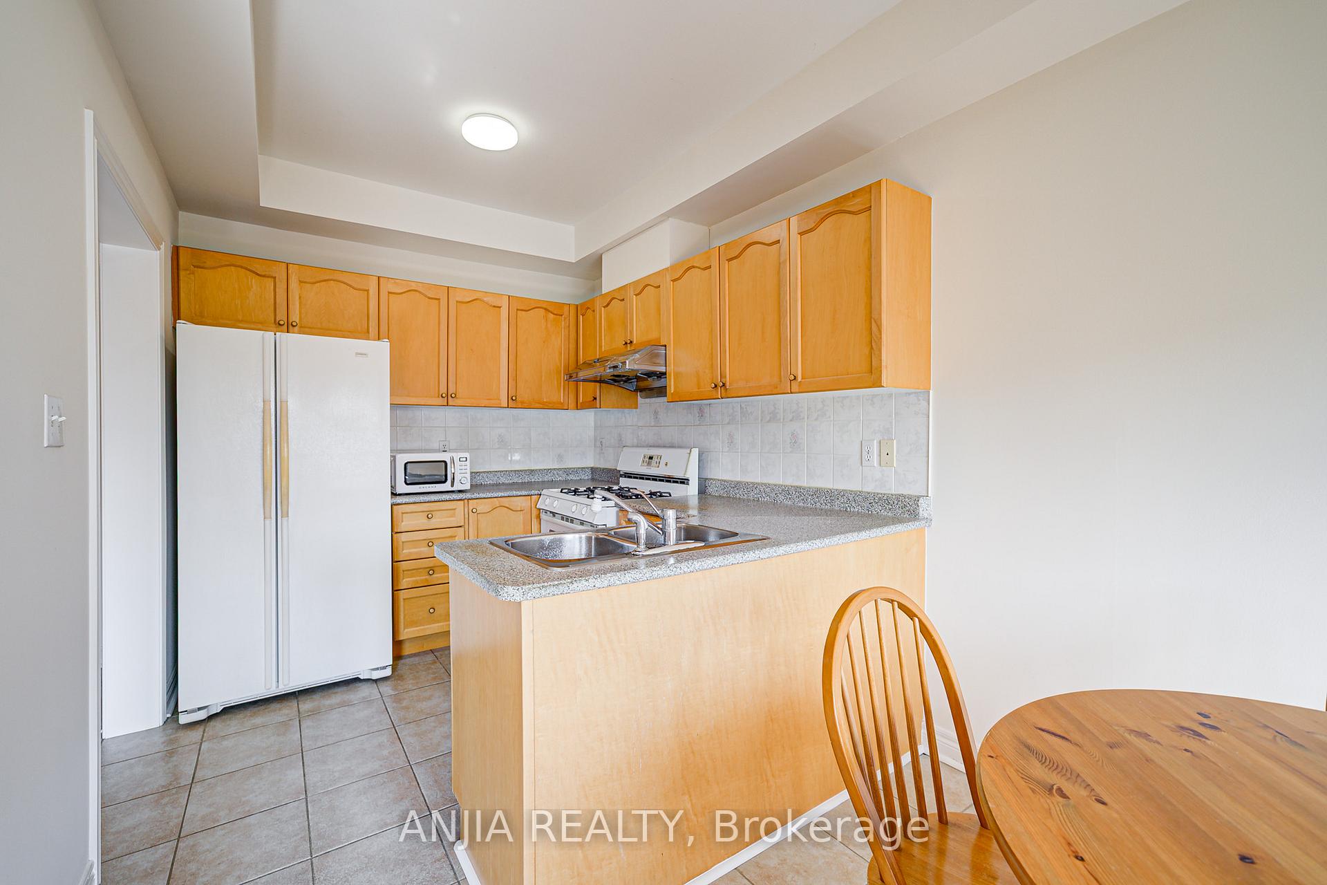 Photo 20 of 27 Piera Gardens, Markham, Village Green-South Unionville — HOMEH