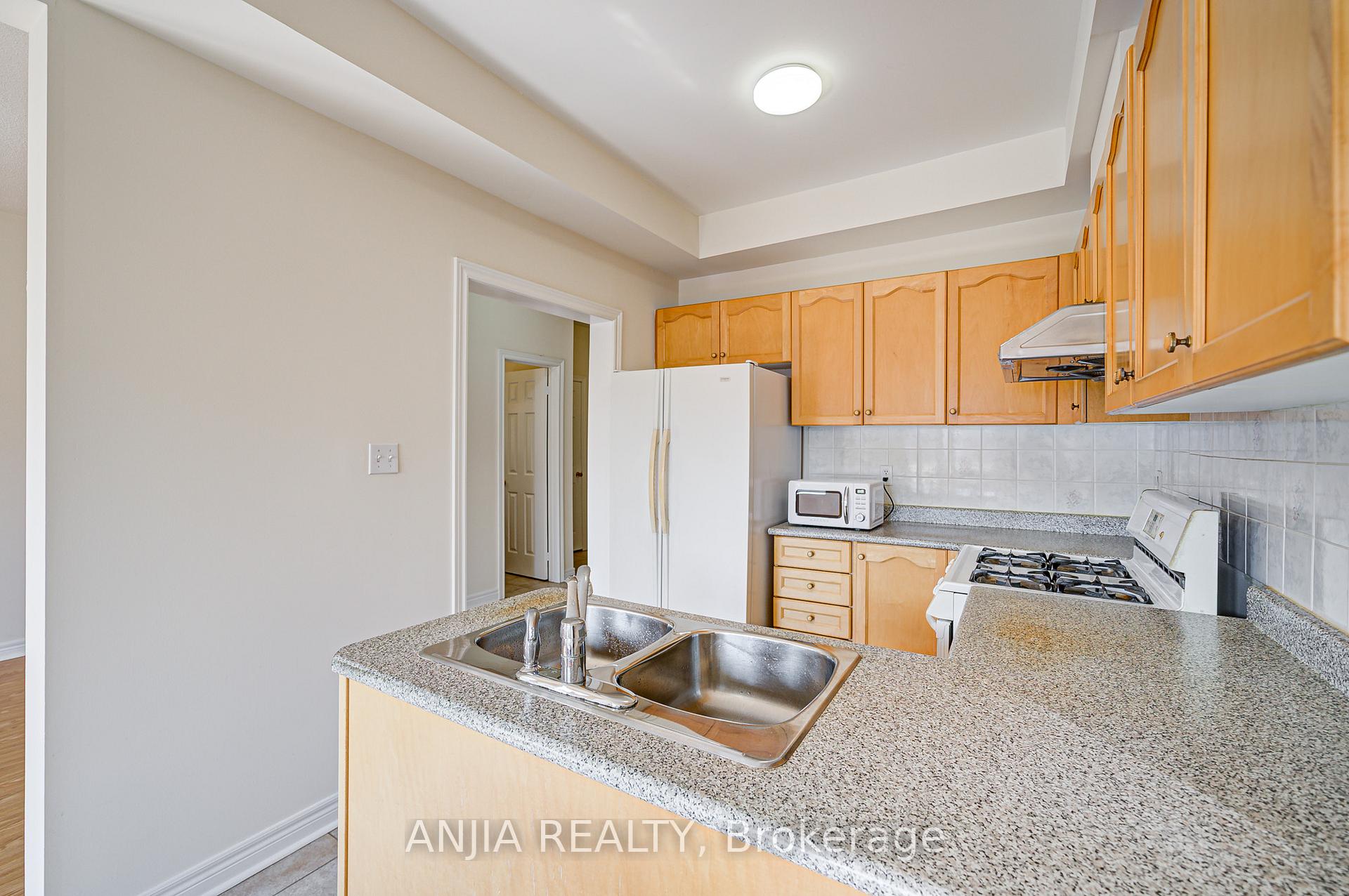 Photo 21 of 27 Piera Gardens, Markham, Village Green-South Unionville — HOMEH