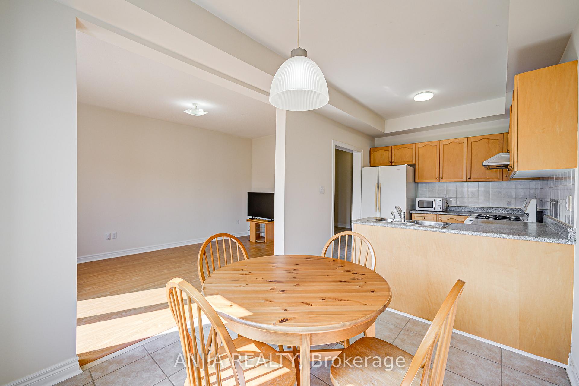Photo 24 of 27 Piera Gardens, Markham, Village Green-South Unionville — HOMEH