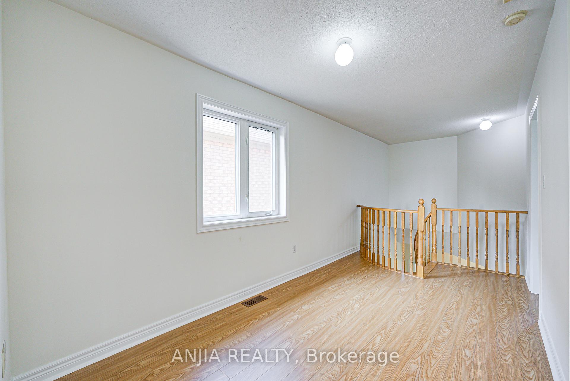 Photo 26 of 27 Piera Gardens, Markham, Village Green-South Unionville — HOMEH