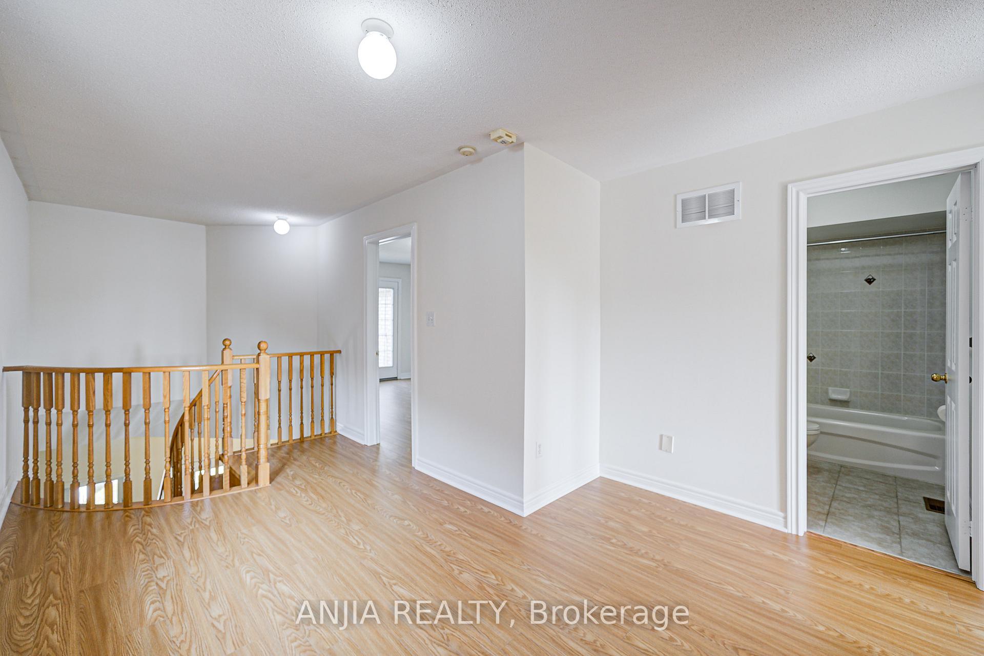 Photo 27 of 27 Piera Gardens, Markham, Village Green-South Unionville — HOMEH