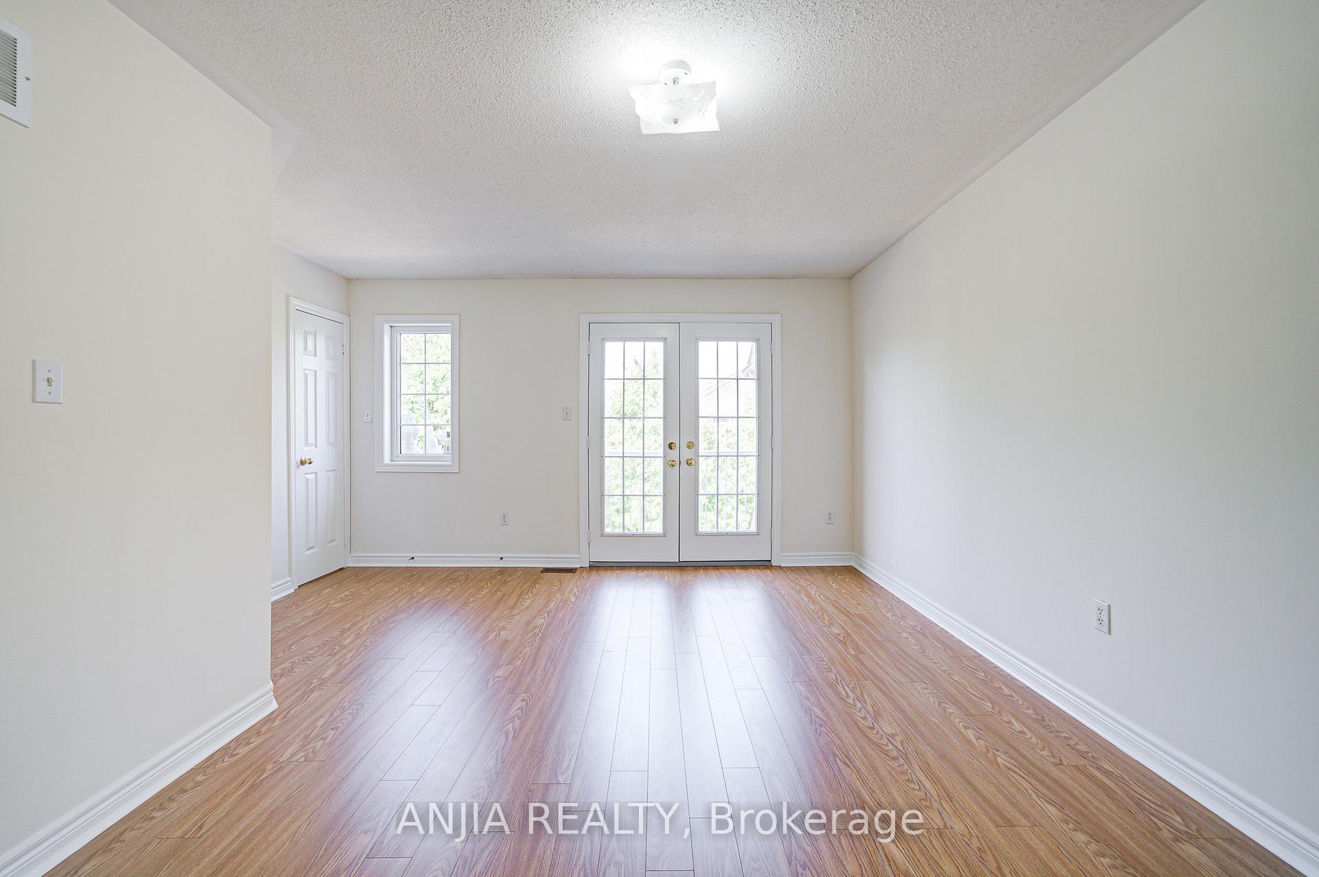 Photo 28 of 27 Piera Gardens, Markham, Village Green-South Unionville — HOMEH