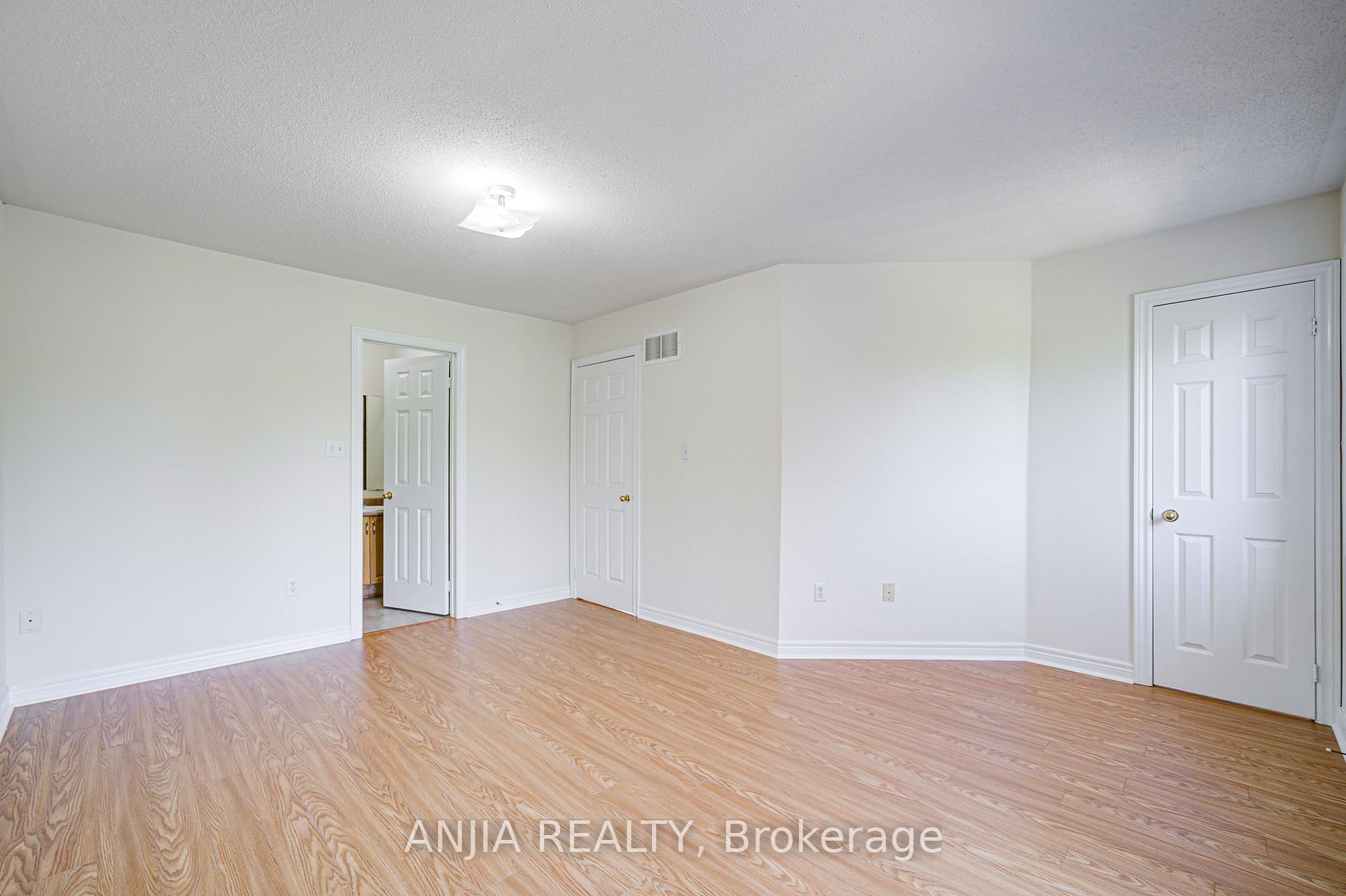 Photo 31 of 27 Piera Gardens, Markham, Village Green-South Unionville — HOMEH