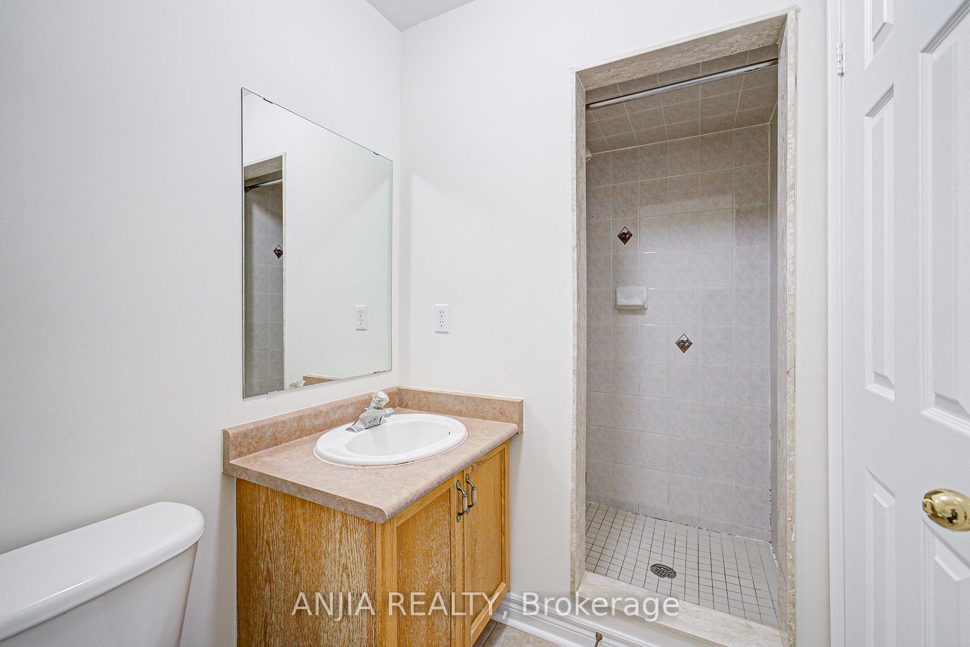 Photo 33 of 27 Piera Gardens, Markham, Village Green-South Unionville — HOMEH