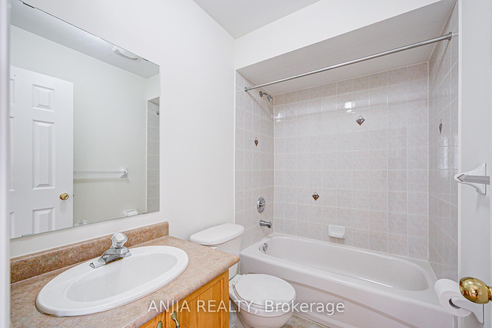 Photo 34 of 27 Piera Gardens, Markham, Village Green-South Unionville — HOMEH