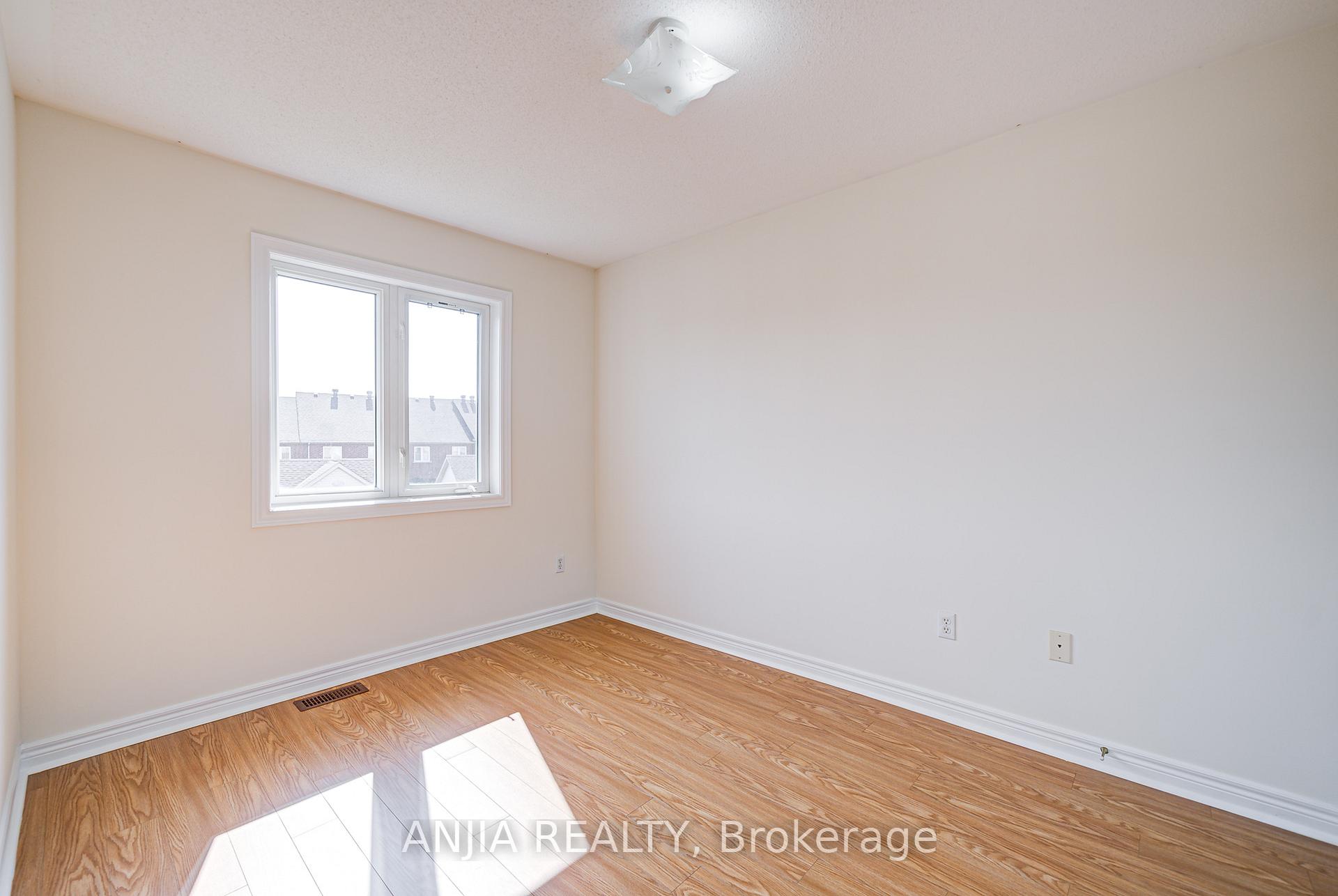 Photo 37 of 27 Piera Gardens, Markham, Village Green-South Unionville — HOMEH