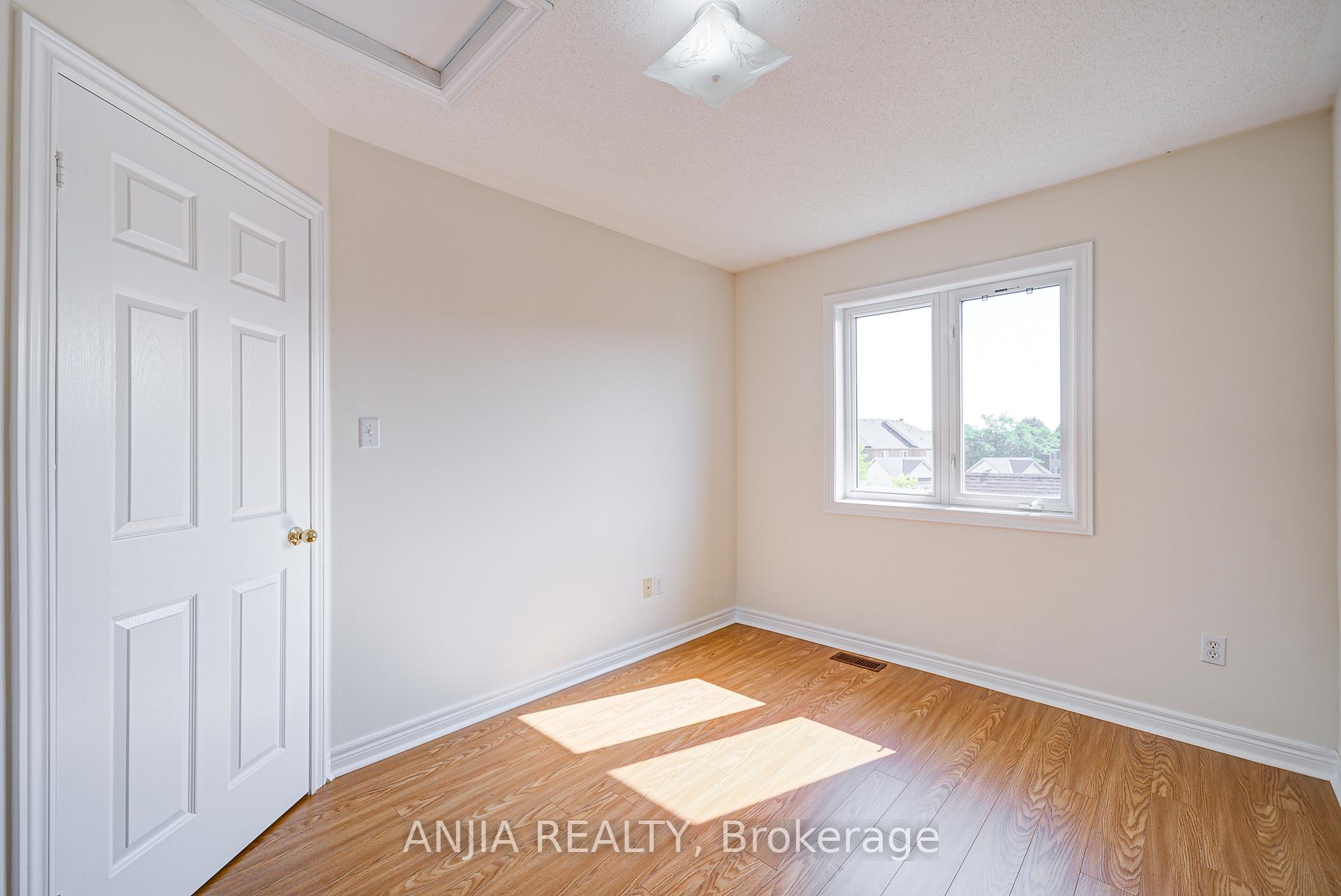 Photo 38 of 27 Piera Gardens, Markham, Village Green-South Unionville — HOMEH