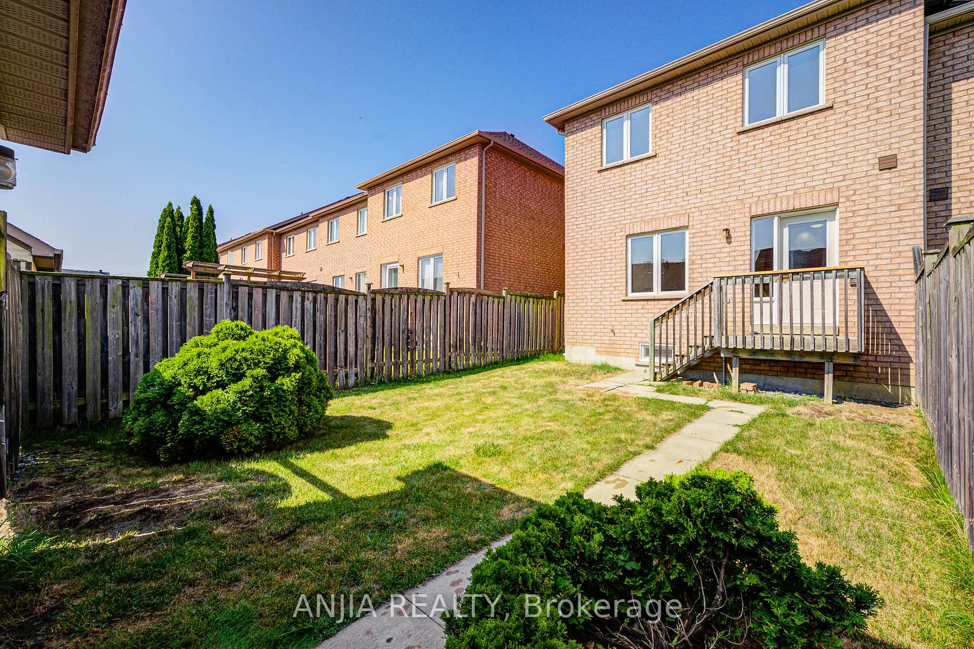 Photo 42 of 27 Piera Gardens, Markham, Village Green-South Unionville — HOMEH