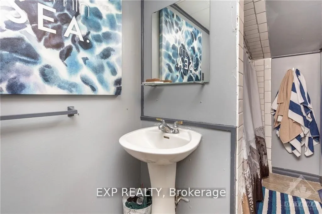 Photo 11 of Unit B, 211 Harriet Street, Arnprior — HOMEH